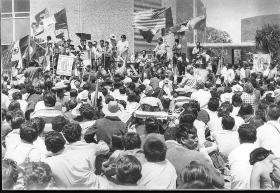 (3368) Cesar Chavez, demonstration, Salinas, California, 1970. (3368) Cesar Chavez, demonstration, Salinas, California, 1970.